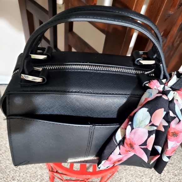 NWOT Steve Madden Handbag with Decorative Ribbon - Picture 9 of 11